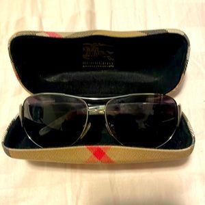 BURBERRY aviator oversized sunglasses, pre-owned, comes with original cover